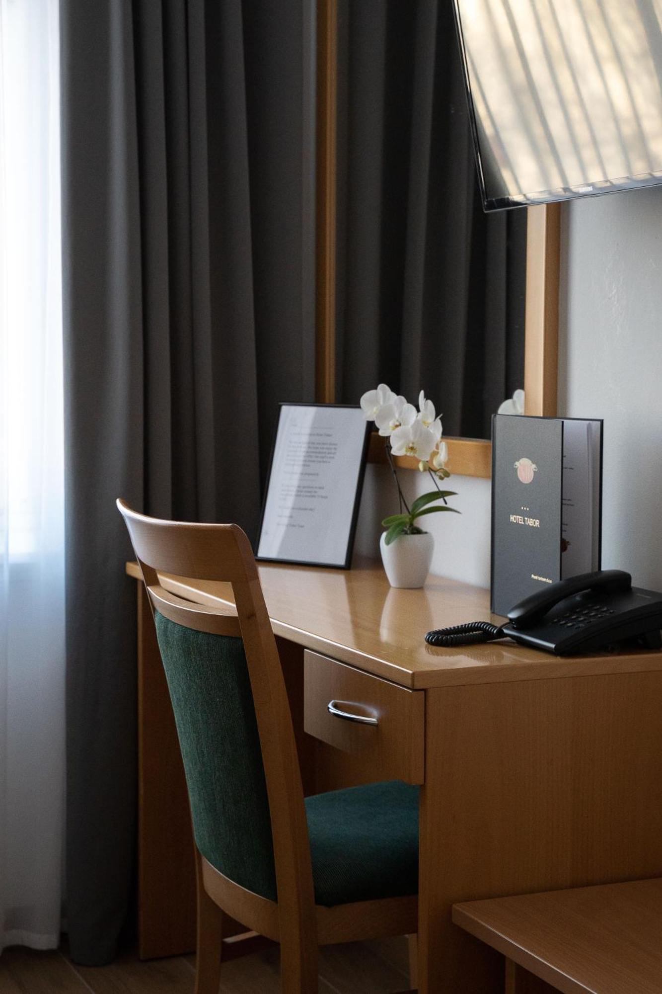 Hotel Tabor Sežana Extérieur photo