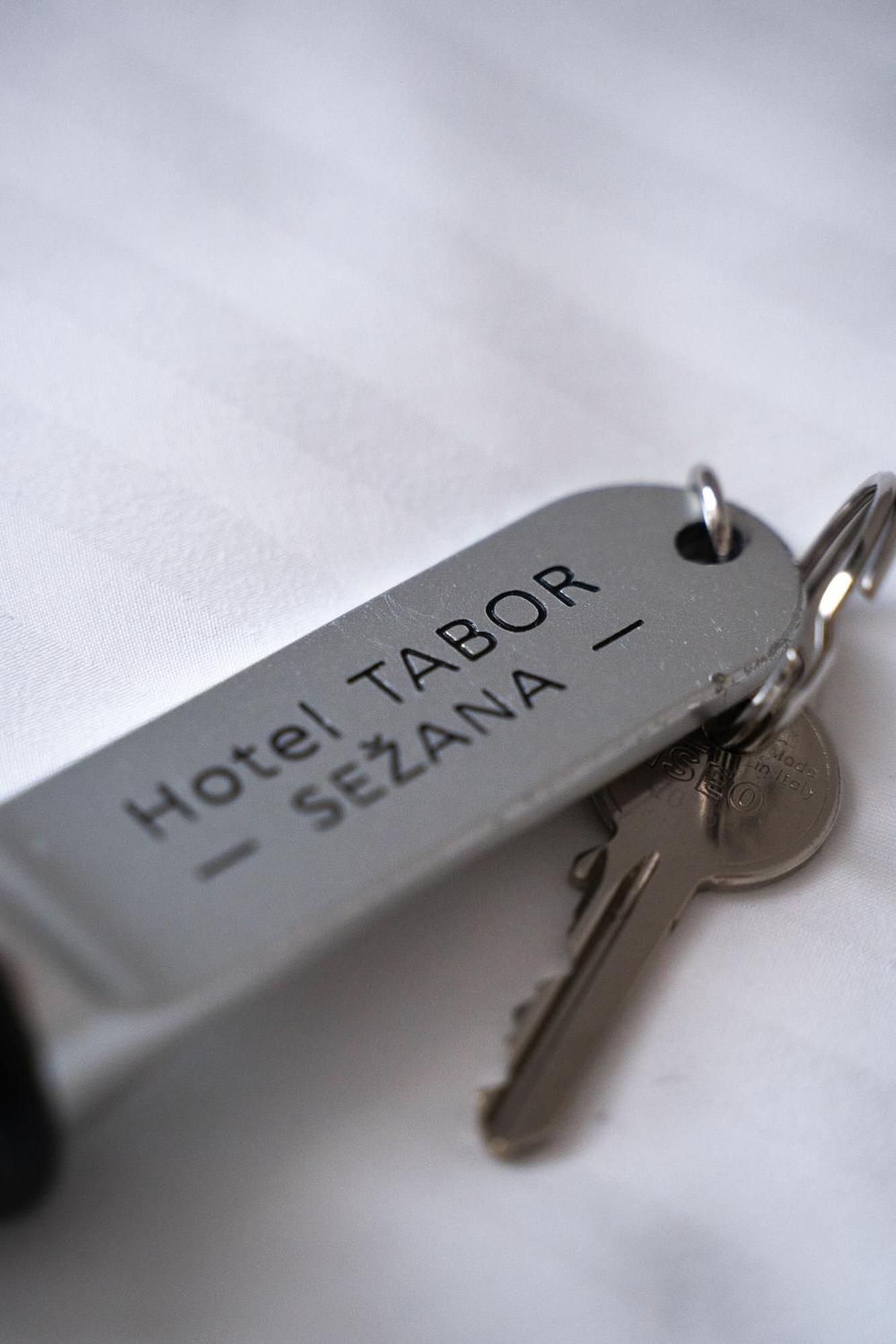 Hotel Tabor Sežana Extérieur photo