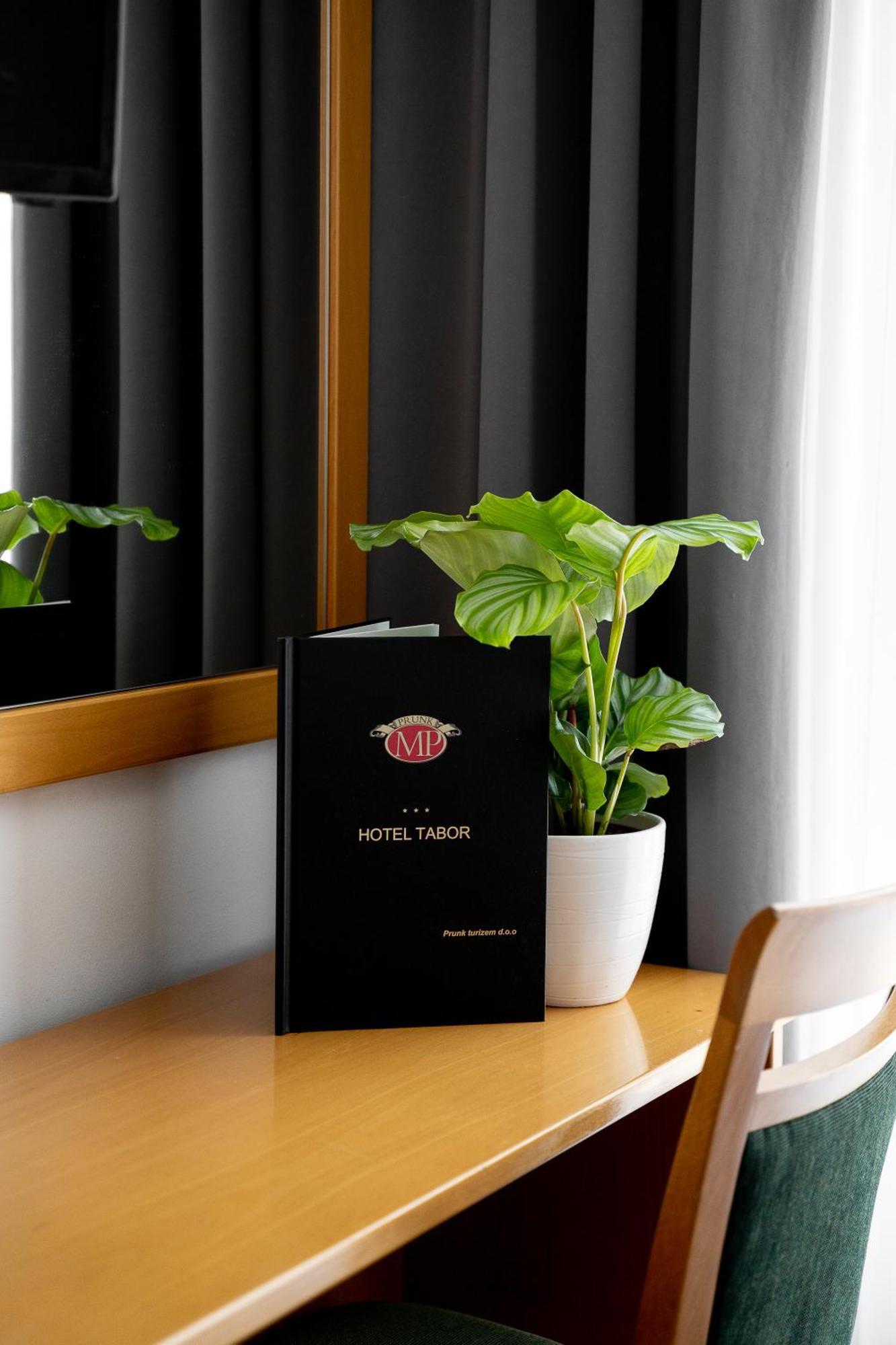 Hotel Tabor Sežana Extérieur photo